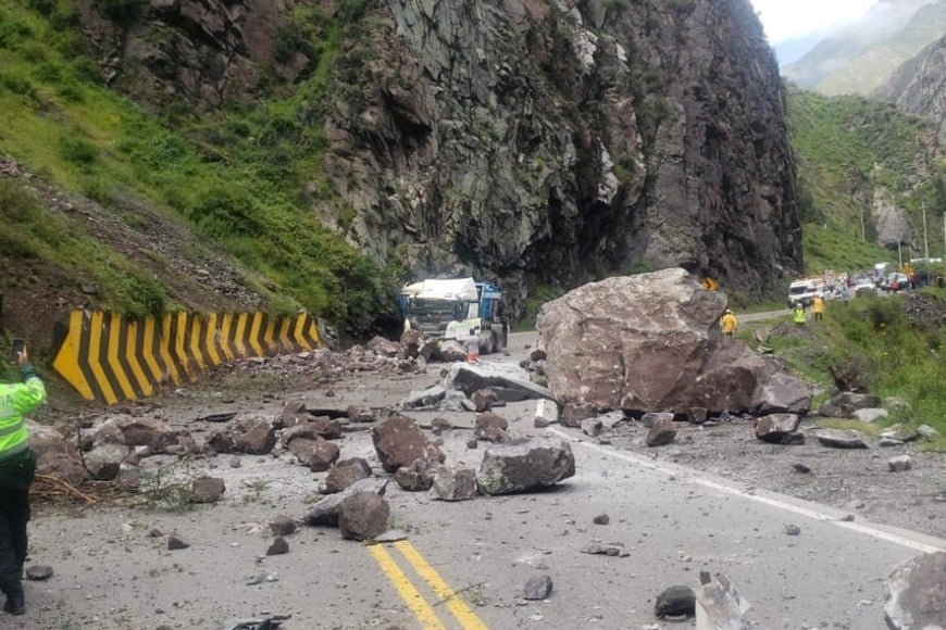 El derrumbe causó un daño significativo en el tramo del sector de Cacray.