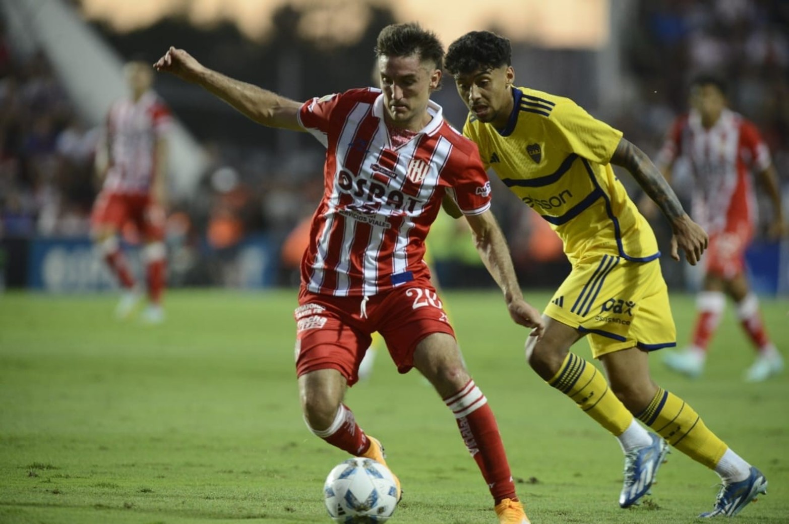 Unión le ganó a Boca en Santa Fe con un gol de Claudio Corvalán en el final del partido.