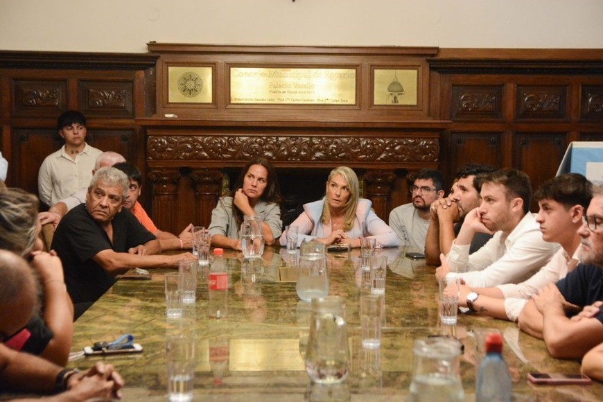 Reunión en la que se definieron algunas acciones con respecto a la seguridad en la prestación del servicio de taxis.