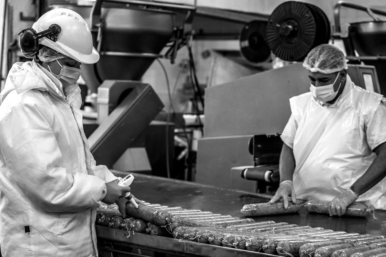 Mujeres en la industria santafesina.