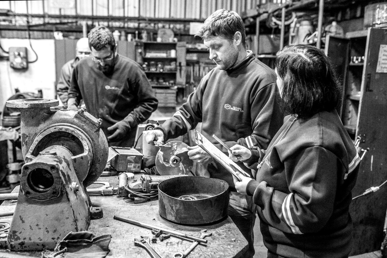 Mujeres en la industria santafesina.