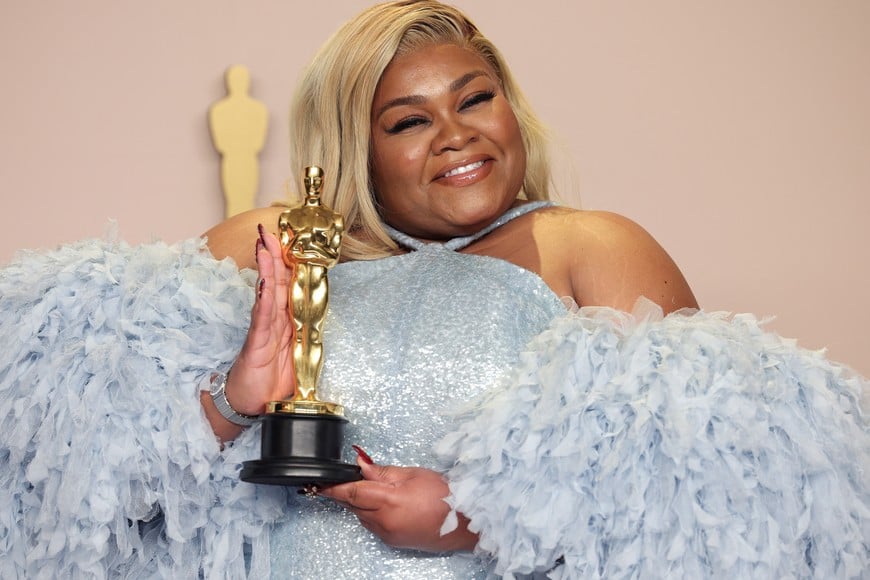 Da'Vine Joy Randolph poses with the Best Supporting Actress Oscar for "The Holdovers" in the Oscars photo room at the 96th Academy Awards in Hollywood, Los Angeles, California, U.S., March 10, 2024. REUTERS/Carlos Barria