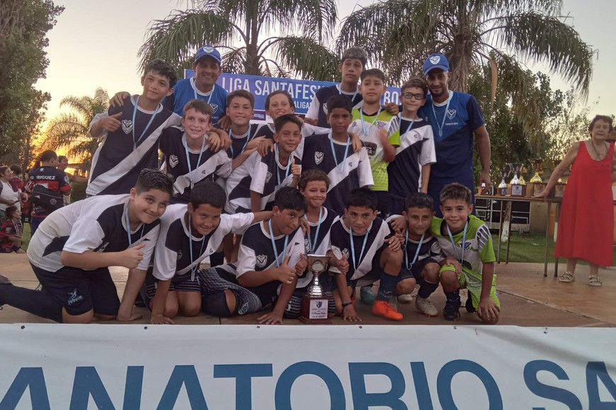 Deportivo Agua. En Copa de Plata, buen trabajo de los pibes.