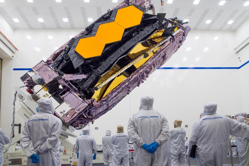 The James Webb Space Telescope is packed up for shipment to its launch site in Kourou, French Guiana in an undated photograph at Northrop Grumman's Space Park in Redondo Beach, California.  NASA/Chris Gunn/Handout via REUTERS MANDATORY CREDIT. THIS IMAGE HAS BEEN SUPPLIED BY A THIRD PARTY.