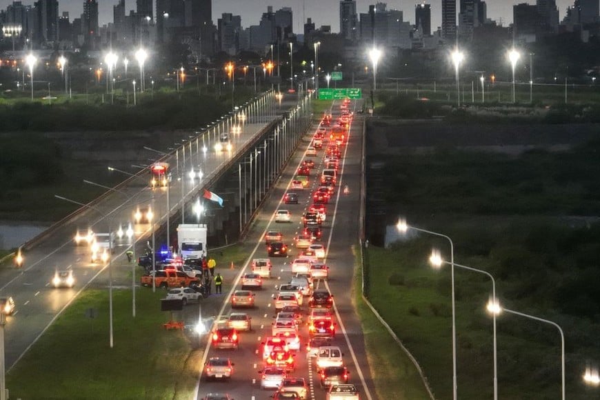 La autopista Rosario-Santa Fe presentó su mayor carga vehicular entre las 6.30 y las 8 horas. Foto: Fernando Nicola