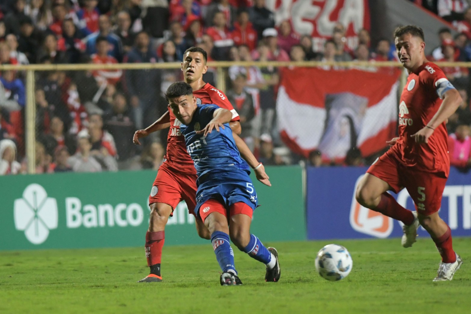 Unión perdió 2 a 1 frente a Belgrano y no pudo clasificar a cuartos de final de la copa de la Liga