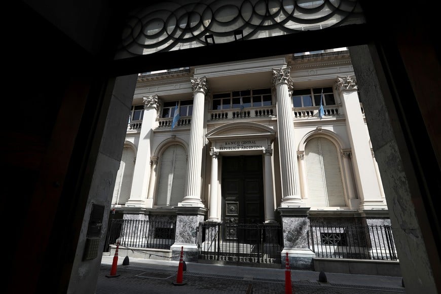 The facade of Argentina's Central Bank is pictured in Buenos Aires' financial district, Argentina September 24, 2020. REUTERS/Agustin Marcarian