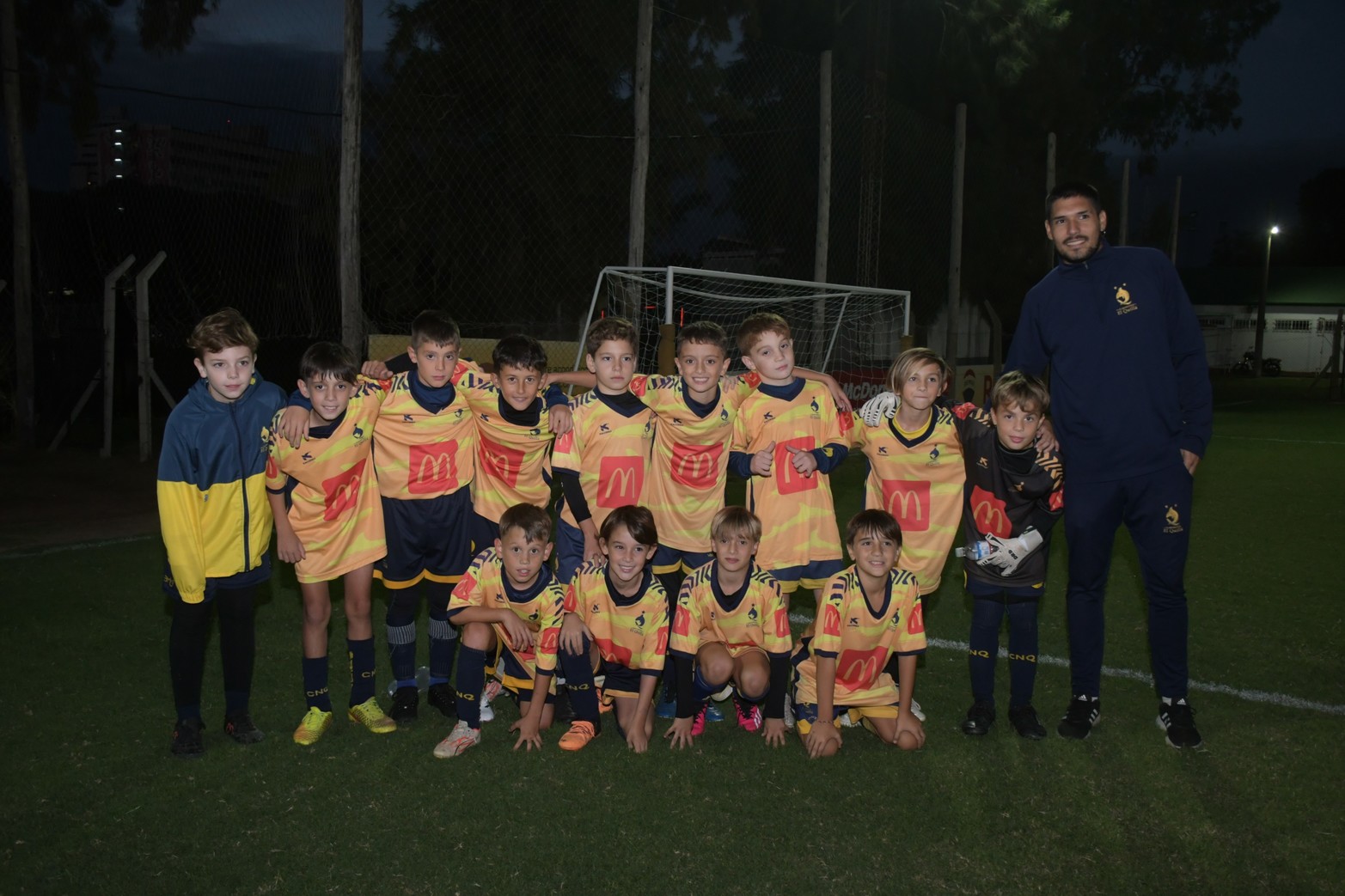 Torneo de fútbol infantil tiburoncito en el Club El Quila ya definió quienes pasan a la semifinal. 