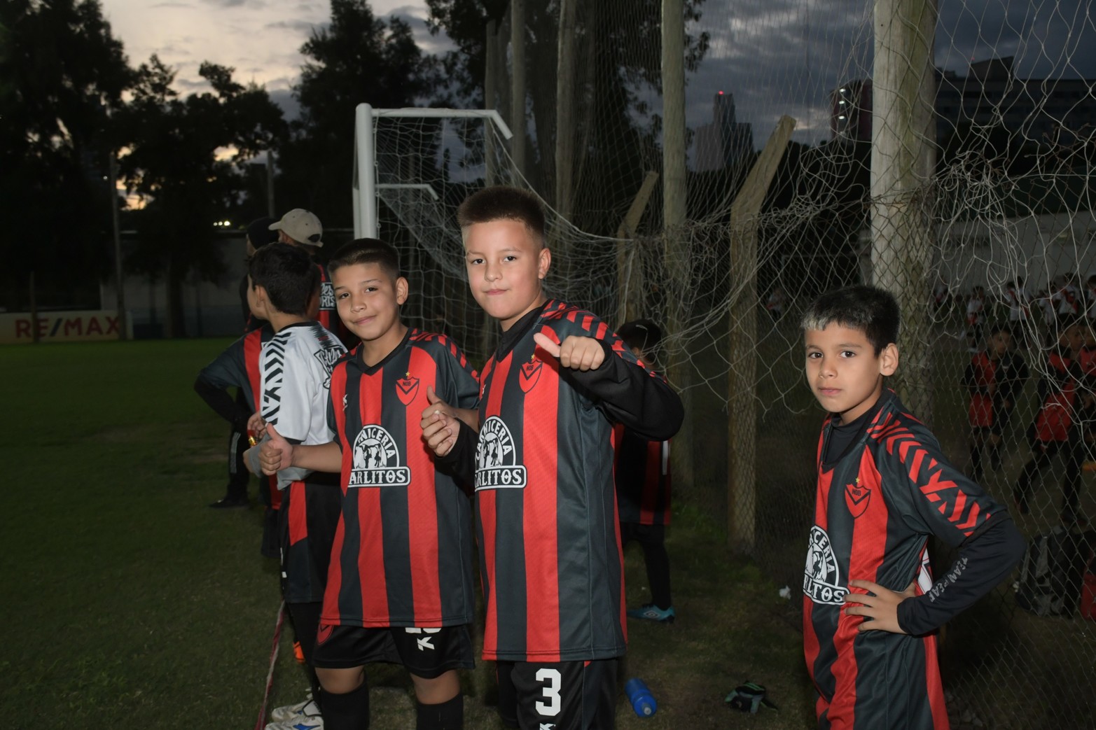 Torneo de fútbol infantil tiburoncito en el Club El Quila ya definió quienes pasan a la semifinal. 