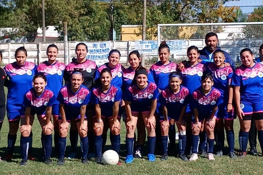 Santa Paula, las campeonas, en la cima del femenino.