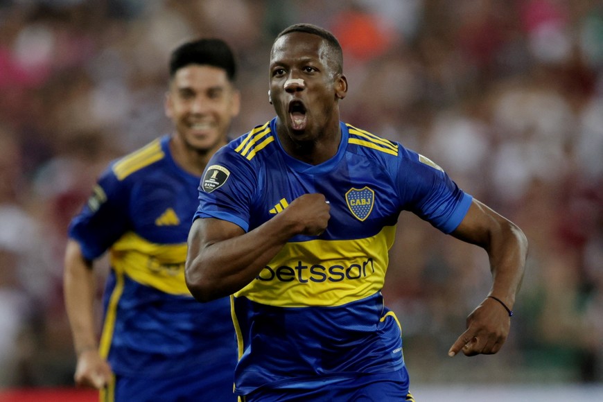 Soccer Football - Copa Libertadores - Final - Boca Juniors v Fluminense - Estadio Maracana, Rio de Janeiro, Brazil - November 4, 2023
Boca Juniors' Luis Advincula celebrates scoring their first goal REUTERS/Ricardo Moraes