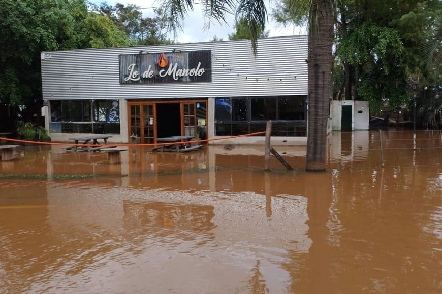 Los comerciantes piden un fondo de compensación para reparar los daños que causan las constantes inundaciones. Créditos: Belén Fedullo.