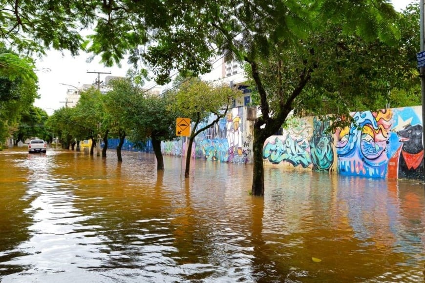 Las lluvias torrenciales han causado inundaciones masivas en varias ciudades y áreas rurales del estado.