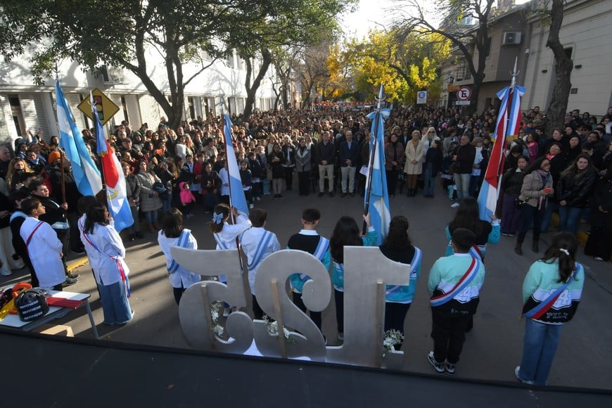 Los encuadres del aniversario 125 de la Escuela Mariano Moreno