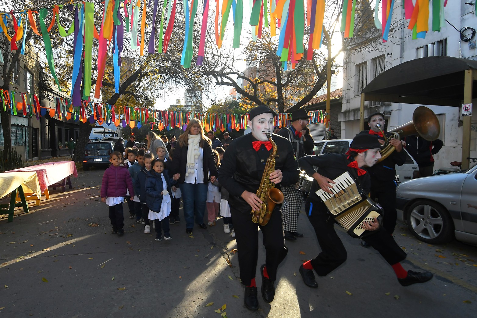 La escuela Mariano Moreno cumplió 125 años de su fundación y lo festejo con un acto y descubrimiento de placas.