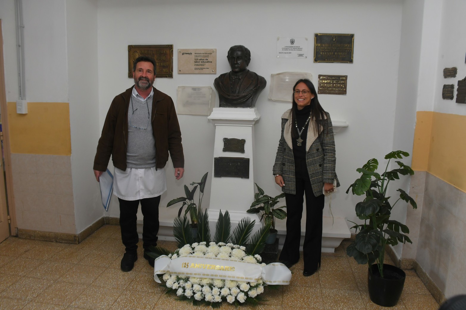 La escuela Mariano Moreno cumplió 125 años de su fundación y lo festejo con un acto y descubrimiento de placas.