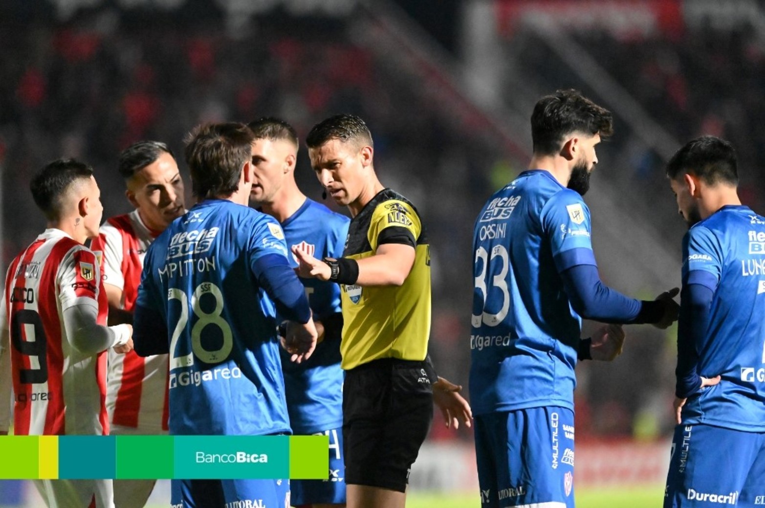 El Tatengue visitó a la Gloria en Córdoba.