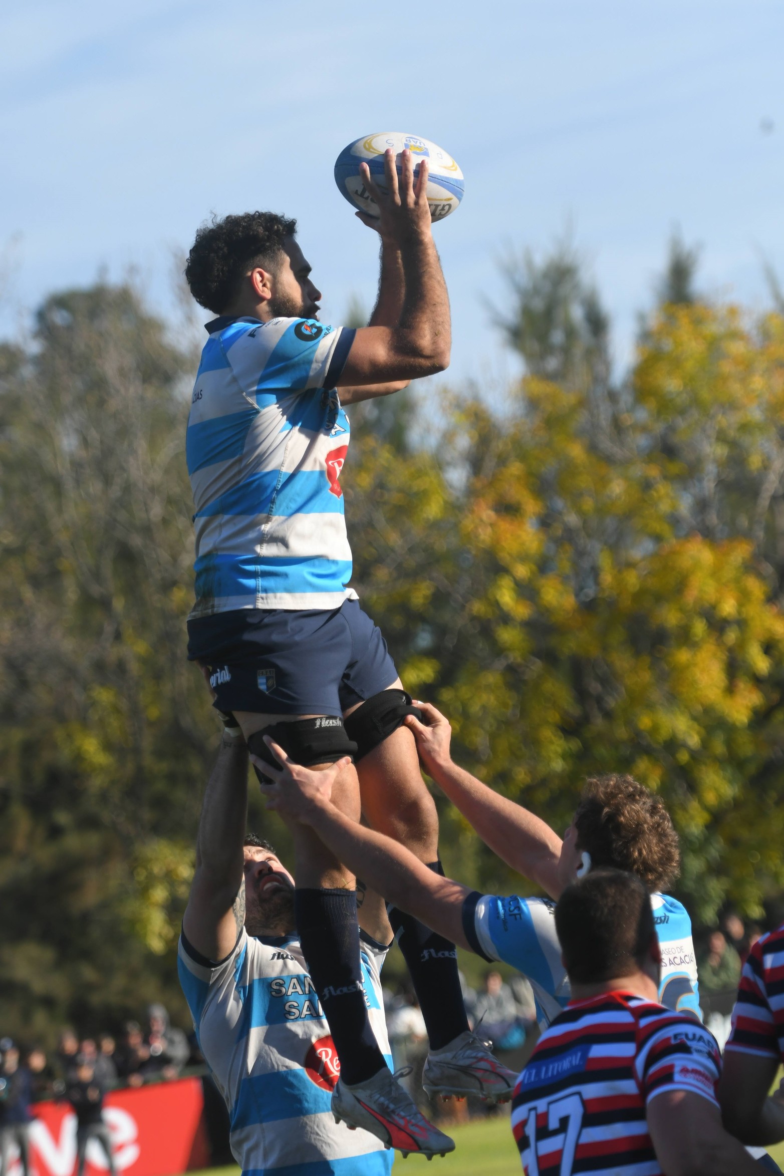 CRAI ganó16 a 13 a Santa Fe Rugby y de esa forma culminaron, junto a su vencido, en lo más alto de la tabla de posiciones tras completarse la primera ronda del TRL.