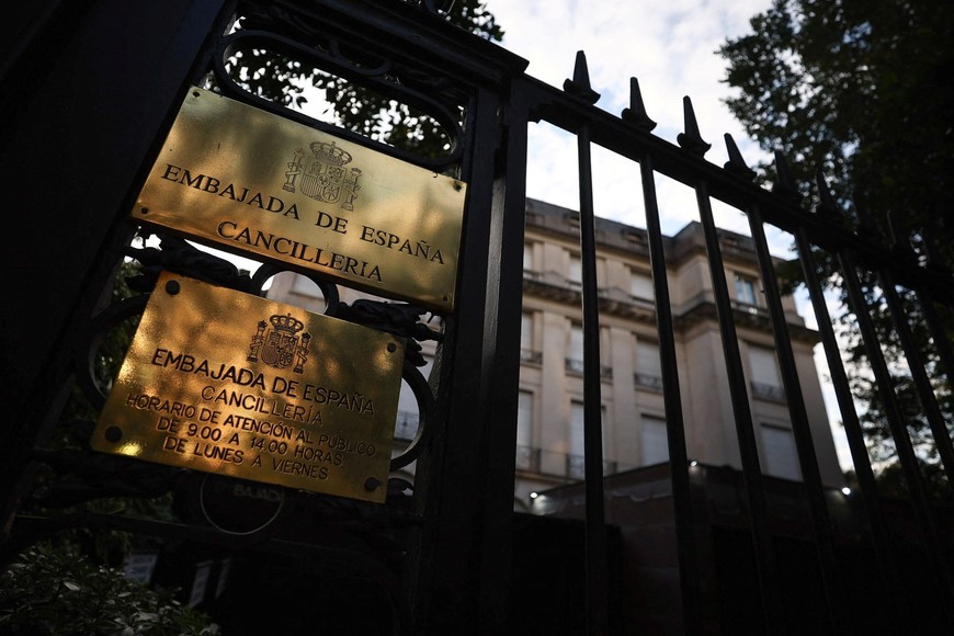 A general view of the Spanish embassy in Argentina, as Spain has recalled its ambassador after Argentina's President Javier Milei called Spanish Prime Minister Pedro Sanchez's wife Begona Gomez "corrupt" during a far-right rally in Madrid, in Buenos Aires, Argentina May 19, 2024. REUTERS/Agustin Marcarian