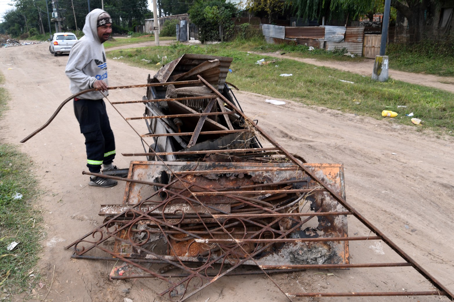 En la camino Viejo a Esperanza hay varias lugares que reciben materiales para reciclar.