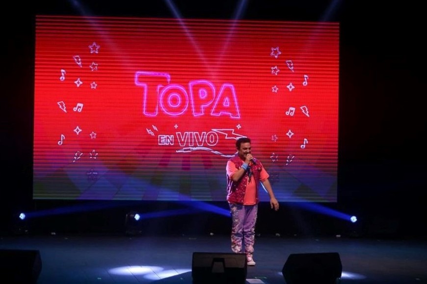 El icónico artista infantil, Diego Topa, reconocido como el “rockstar de los más chiquitos”.