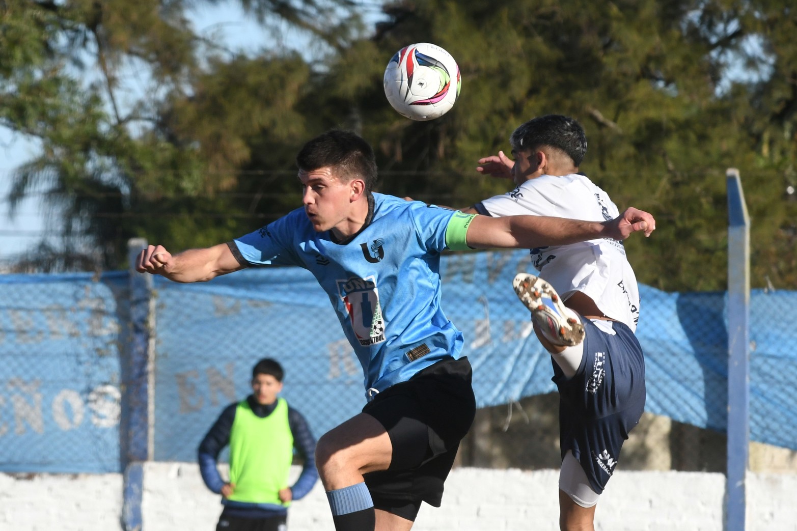 UNL le ganó 2 a 0 a Atenas en Santo Tomé. 