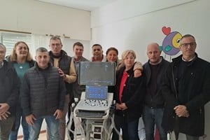 En esta semana se recibieron dos equipos para reforzar el servicio de Cardiología del Hospital Provincial, en Rosario; y otro para modernizar el servicio que se presta en el SAMCo de Villa Cañás.