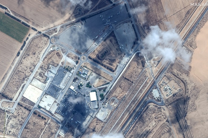 Satellite image shows the Kerem Shalom border crossing between Israel and Egypt, in the aftermath of Rafah airstrike, May 29, 2024. Maxar Technologies/Handout via REUTERS    THIS IMAGE HAS BEEN SUPPLIED BY A THIRD PARTY MANDATORY CREDIT. NO RESALES. NO ARCHIVES. MUST NOT OBSCURE LOGO