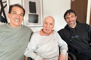 Miguel Lemme, Carlos Salvador Bilardo y Ernesto “Tecla” Farías. Crédito: Instagram