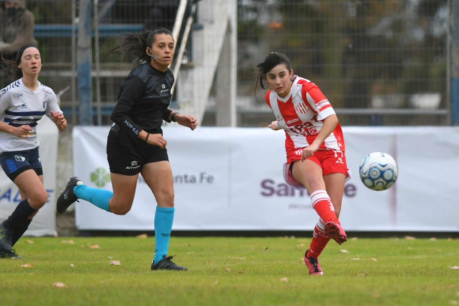 Copa Santa Fe en el fútbol femenino. Unión le ganó 3 a 1 a La Salle en el partido de ida.