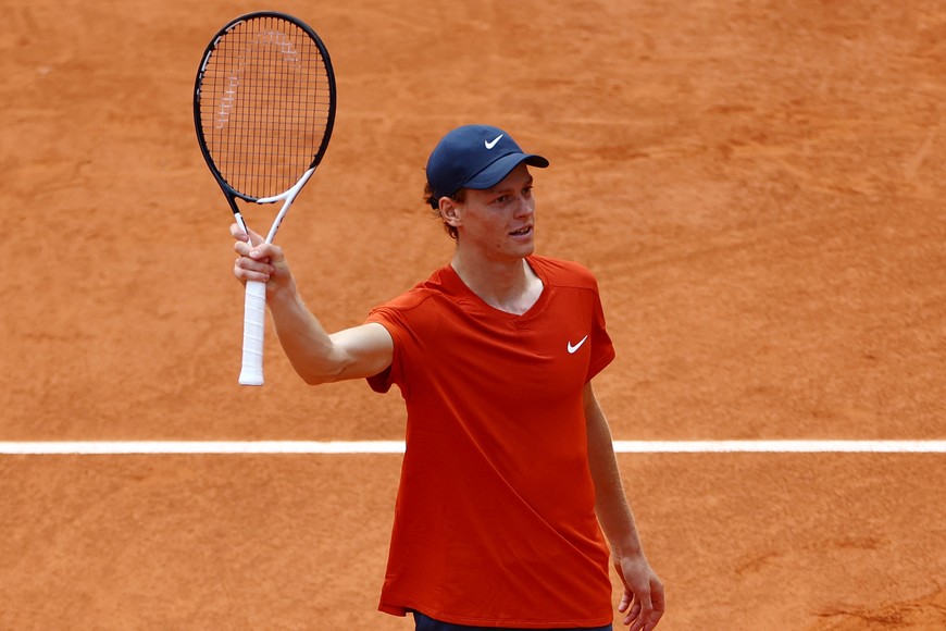Tennis - French Open - Roland Garros, Paris, France - June 4, 2024
Italy's Jannik Sinner celebrates winning his quarter final match against Bulgaria's Grigor Dimitrov REUTERS/Lisi Niesner