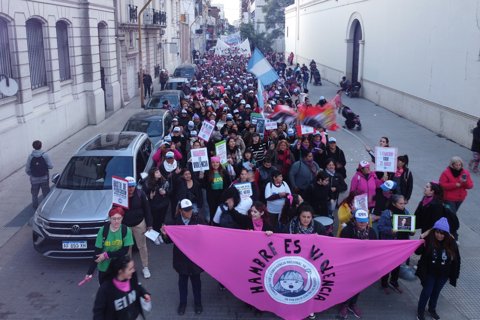 Marcha del 3J en Santa Fe: "Más hambre, más muertas". En un reclamo conjunto sostiene que "Además de la violencia femicida, lesbofemicida y transfemicida, mata la pobreza".