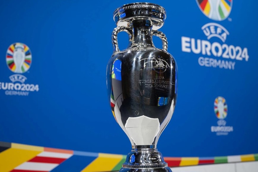 El trofeo de la Eurocopa. Crédito: UEFA