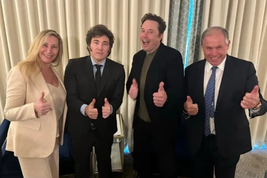 Karina Milei, Javier Milei y Gerardo Werthein, embajador argentino en Estados Unidos,  junto a Elon Musk en su segundo encuentro. Crédito: Milei a través de X.