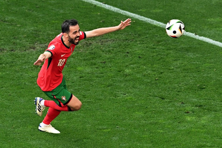 Soccer Football - Euro 2024 - Group F - Turkey v Portugal - Dortmund BVB Stadion, Dortmund, Germany - June 22, 2024
Portugal's Bernardo Silva celebrates scoring their first goal REUTERS/Carmen Jaspersen     TPX IMAGES OF THE DAY