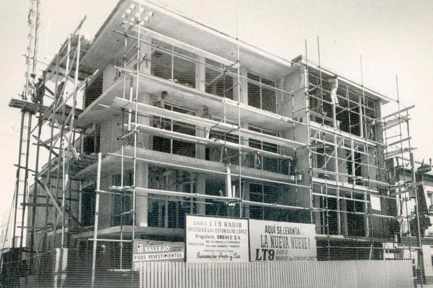La construcción del actual edificio, sobre calle 4 de Enero al 2100.