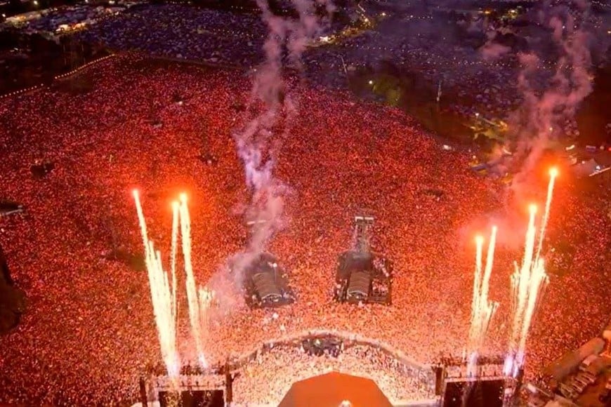 Una multitud acompañó a Coldplay.