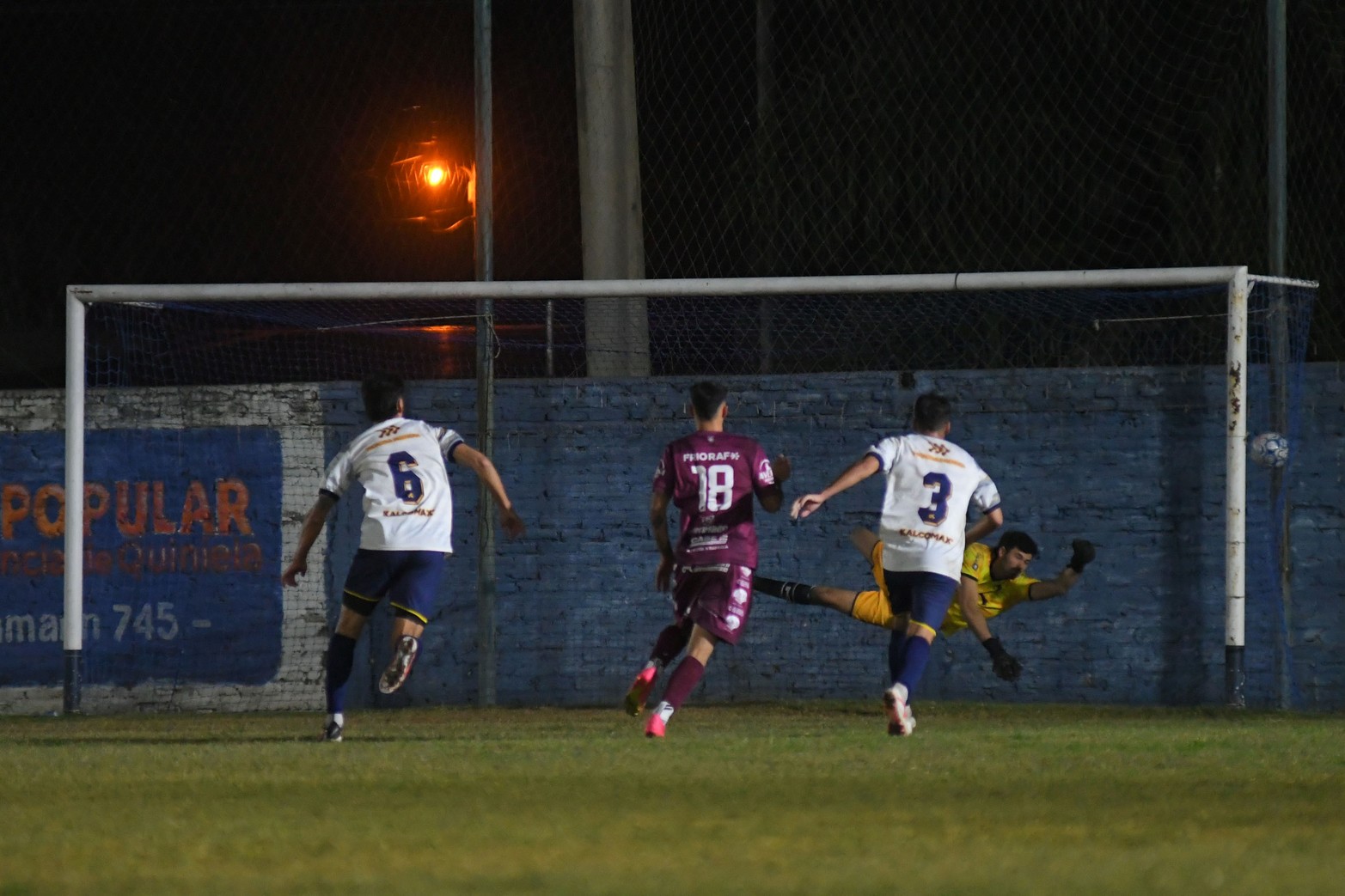 En el cierre de los encuentros de ida de la tercera etapa de la Copa Santa Fe, Náutico El Quillá perdió 4 a 0 ante 9 de Julio. El encuentro se disputó en cancha de Nobleza de Recreo.