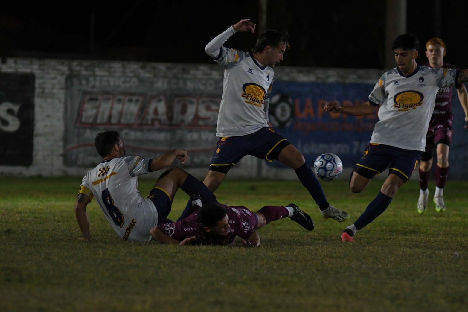 En el cierre de los encuentros de ida de la tercera etapa de la Copa Santa Fe, Náutico El Quillá perdió 4 a 0 ante 9 de Julio. El encuentro se disputó en cancha de Nobleza de Recreo.