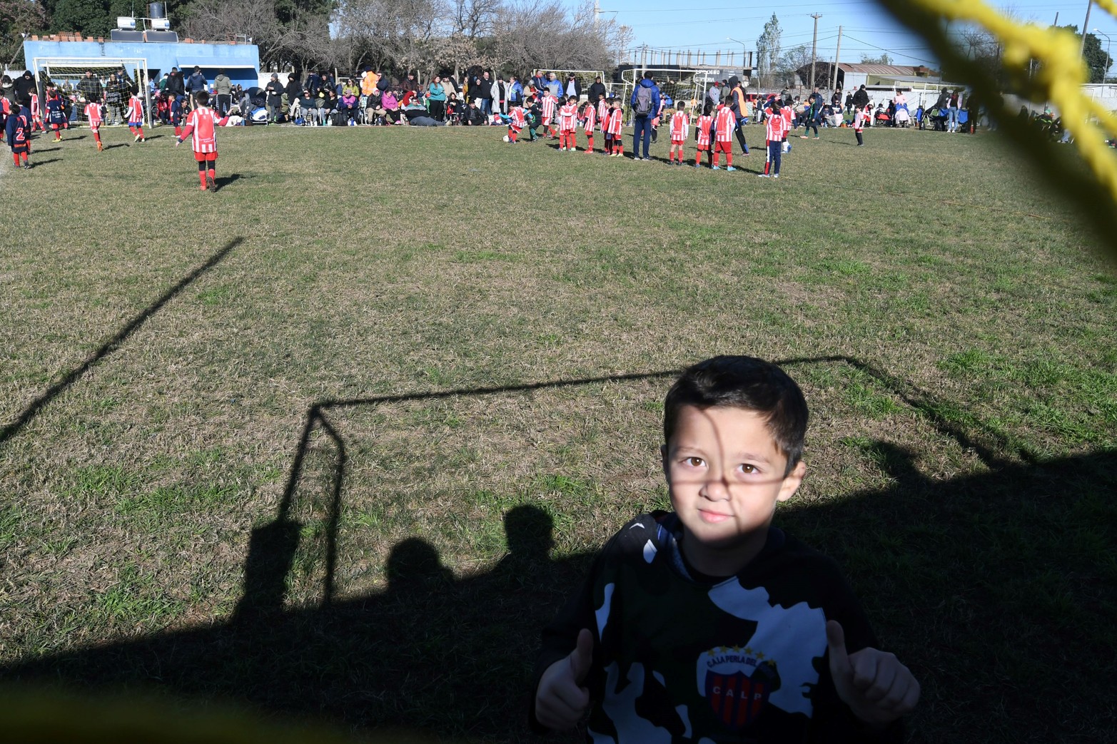 Llegó a su fin la primera parte del año de los encuentros de escuelitas de fútbol que reúne cada fin de semana a mas de 1500 chicos entre 4 y 12 años.  Banco Provincial fue el escenario de una jornada inolvidable. Habrá quince días de descanso y luego volverá la actividad.