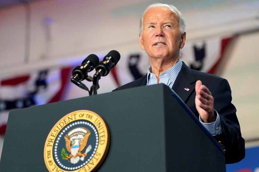 U.S. President Joe Biden speaks during a campaign event at Sherman Middle School, in Madison, Wisconsin, U.S. July 5, 2024. REUTERS/Nathan Howard