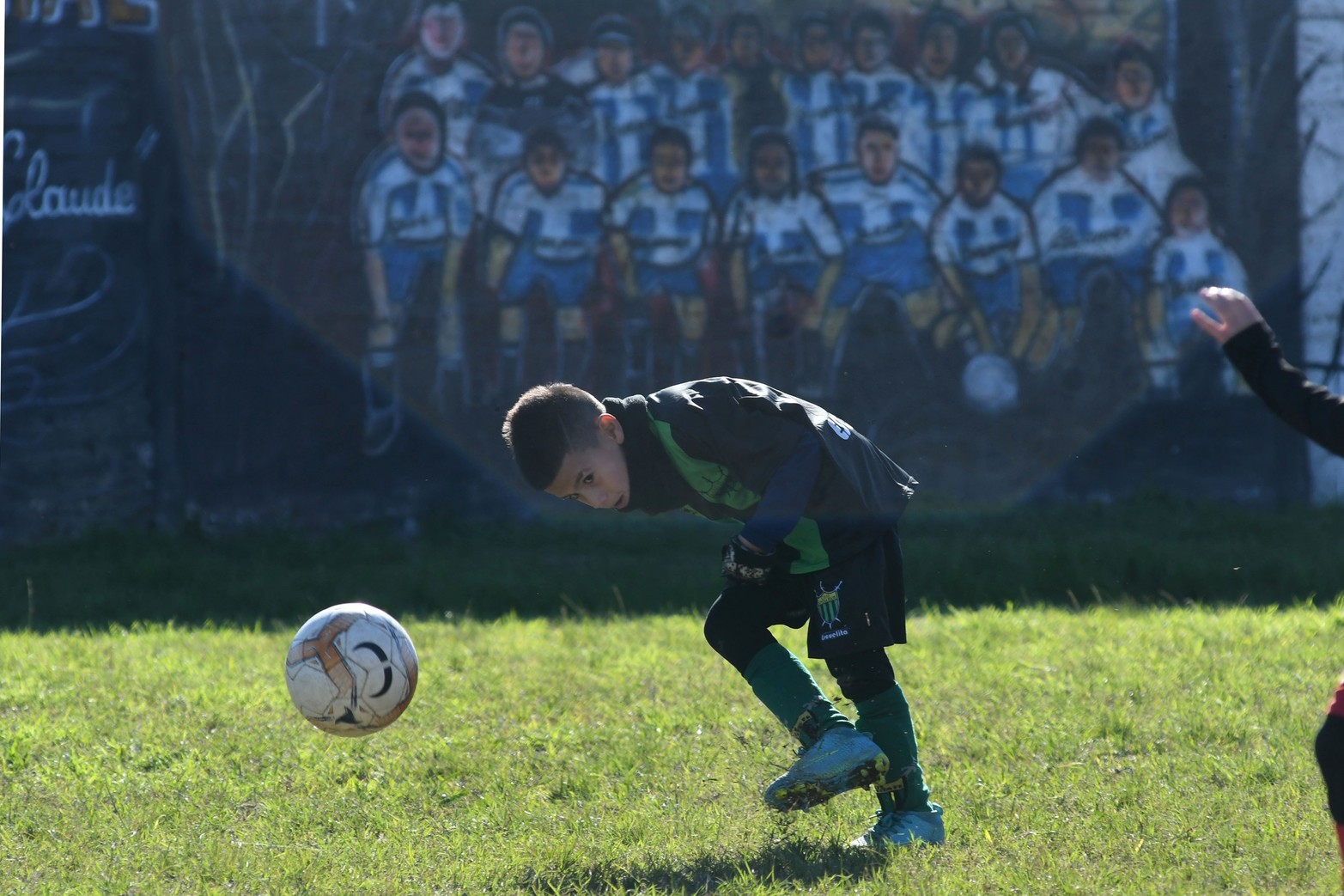 Llegó a su fin la primera parte del año de los encuentros de escuelitas de fútbol que reúne cada fin de semana a mas de 1500 chicos entre 4 y 12 años.  Banco Provincial fue el escenario de una jornada inolvidable. Habrá quince días de descanso y luego volverá la actividad.