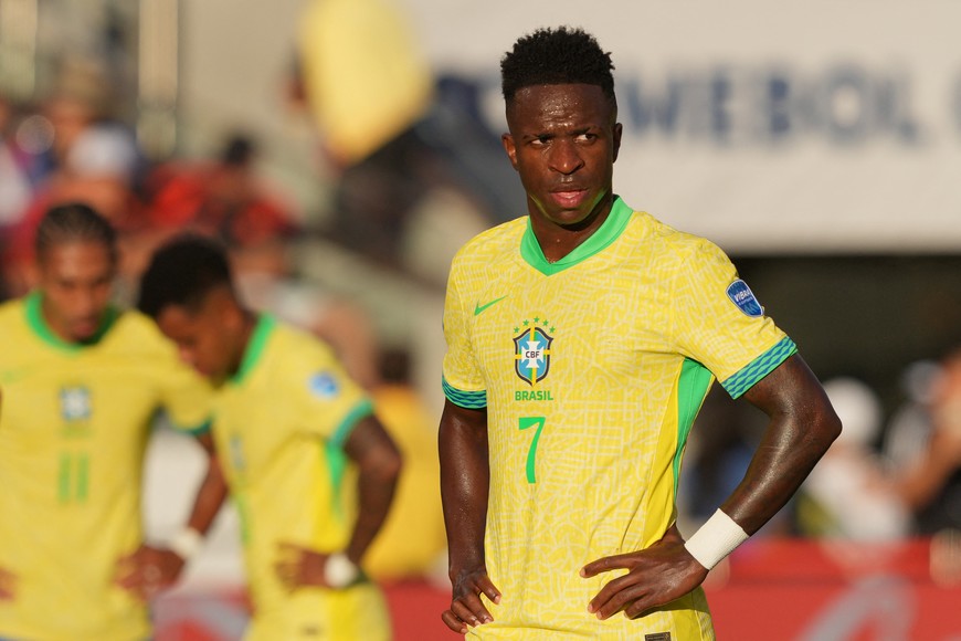 Jul 2, 2024; Santa Clara, CA, USA; Brazil forward Vinicius Junior (7) during the second half against Colombia at Levi's Stadium. Mandatory Credit: Darren Yamashita-USA TODAY Sports