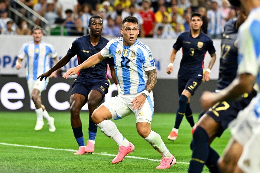Jul 4, 2024; Houston, TX, USA; Argentina's striker Lautaro Martinez (22) in action during the first half against Ecuador in a Copa America quarterfinal soccer match at NRG Stadium. Mandatory Credit: Maria Lysaker-USA TODAY Sports
