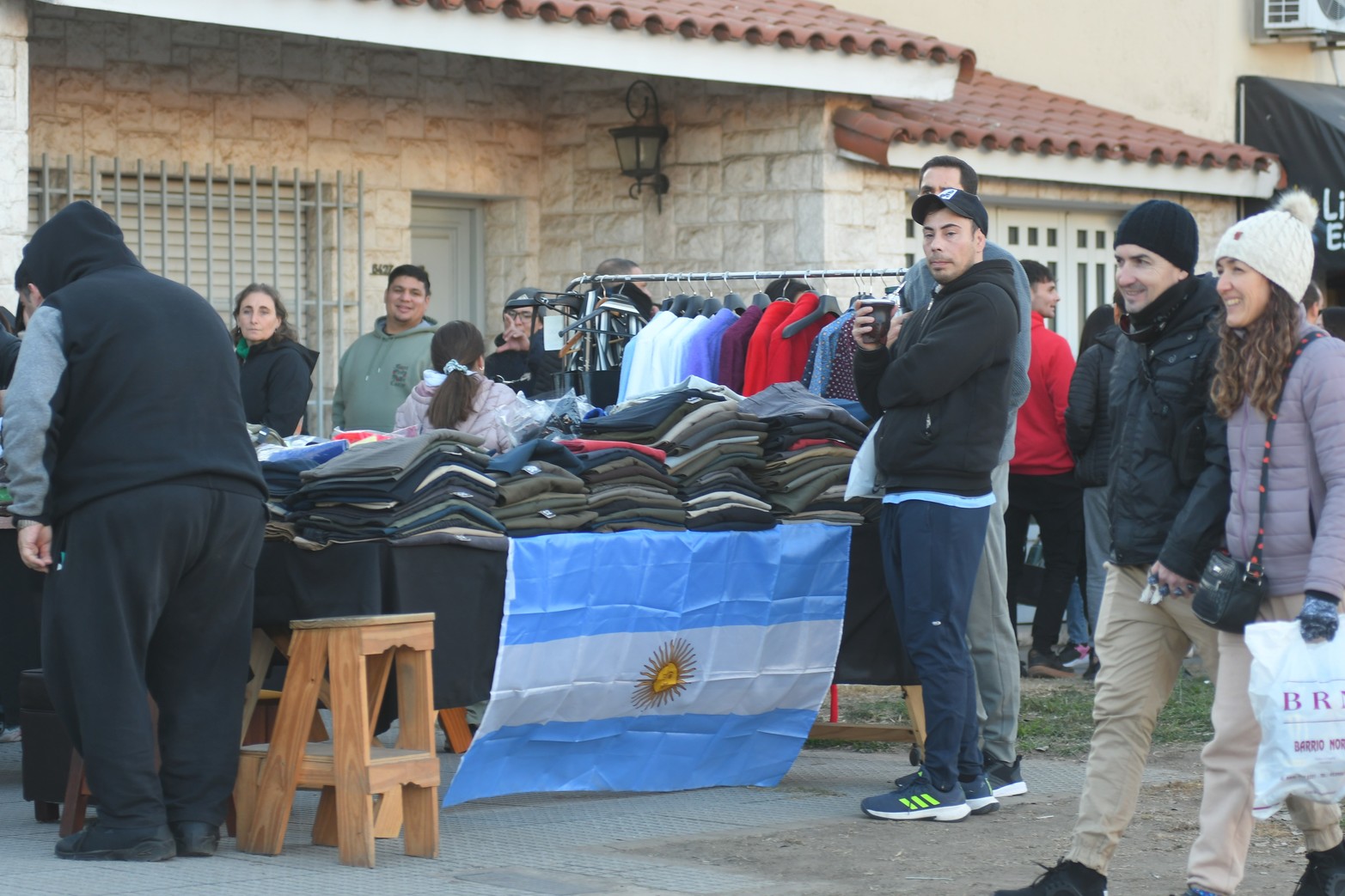 Varios comercios salieron a la verdad