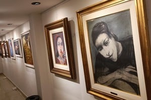 Se inauguró la exposición "Narrativas de lo real y lo imaginario. Homenaje a Carlos Alonso" en Juana de Arte Galería.