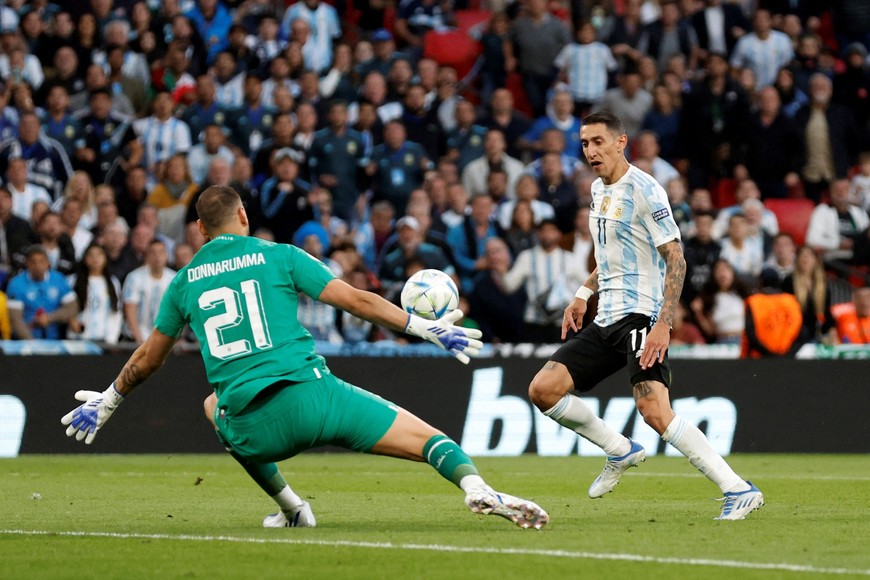 Soccer Football - Finalissima - Italy v Argentina - Wembley Stadium, London, Britain - June 1, 2022
Argentina's Angel Di Maria scores their second goal REUTERS/Peter Cziborra