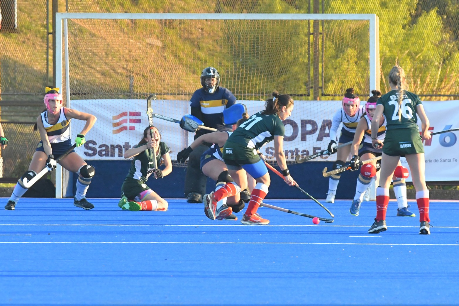 Este sábado se jugaron partidos por cuartos y semifinal del torneo de hockey femenino por la Copa Santa Fe