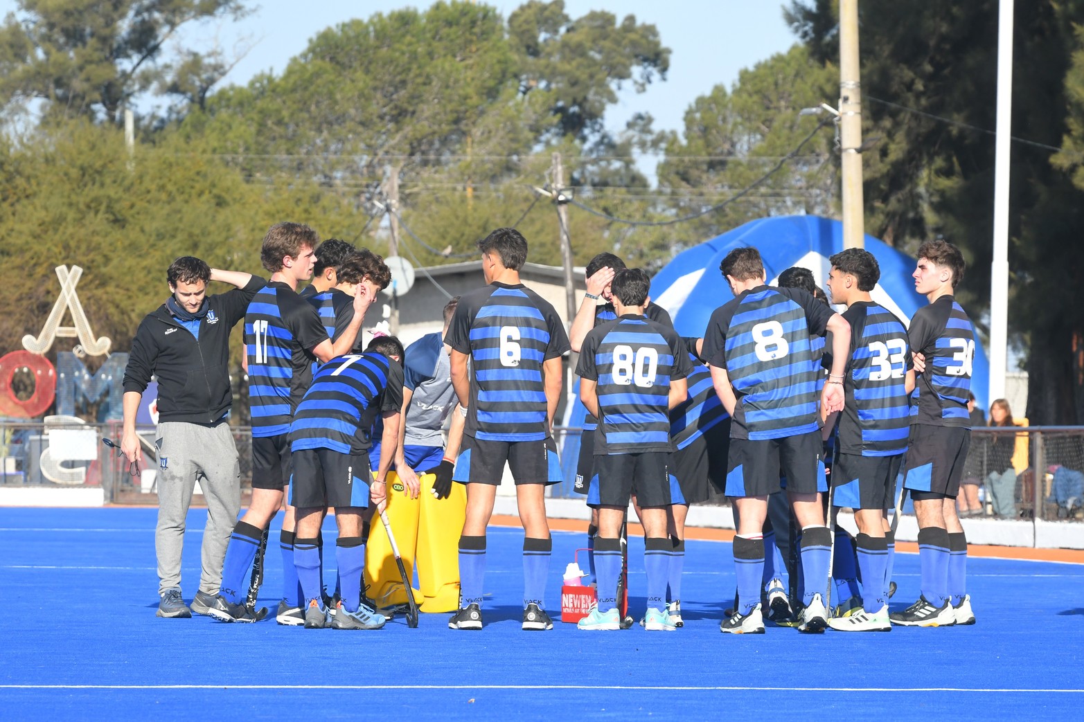 Este sábado se jugó cuartos y semifinal de la Copa Santa Fe en hockey. Universitario goleó a 9 de Julio de Rafaela en cuartos de final. 