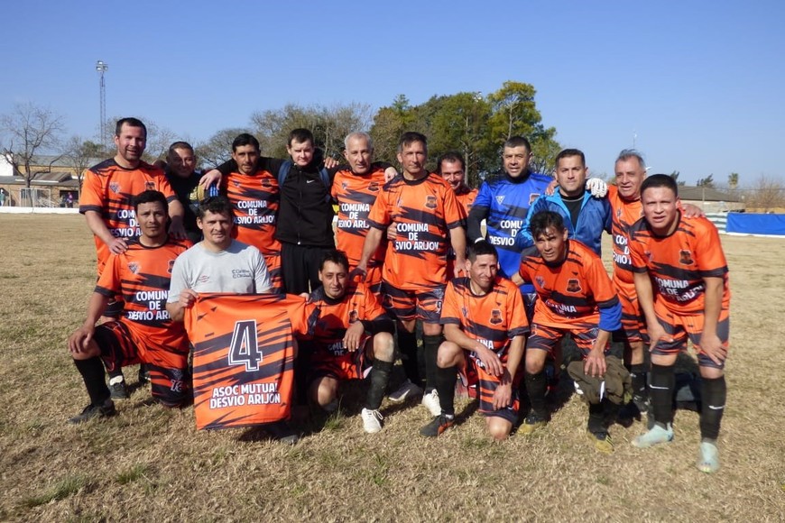 Los veteranos de Polideportivo golearon y achicaron diferencias.